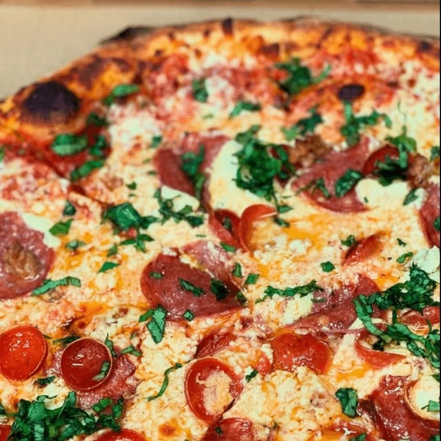 Extra Large East Coast Combo Pizza.