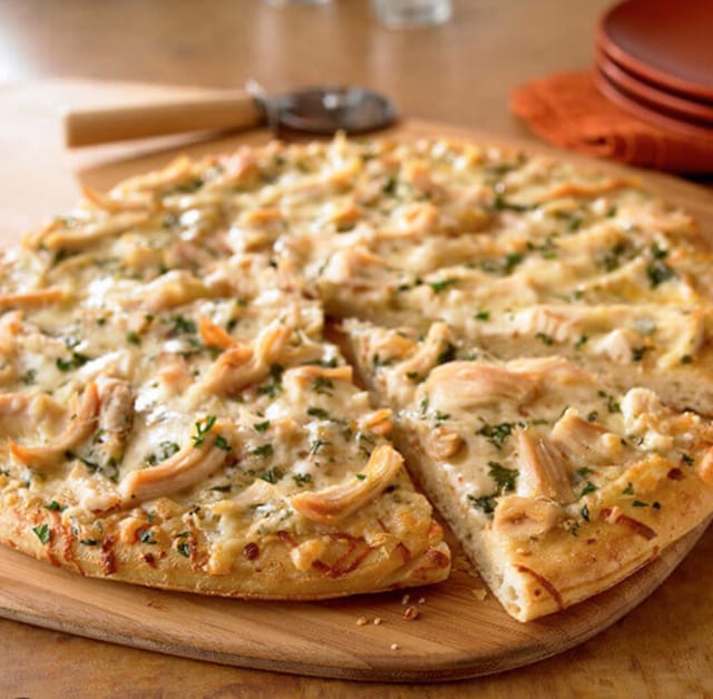 Small Garlic Chicken Pizza.
